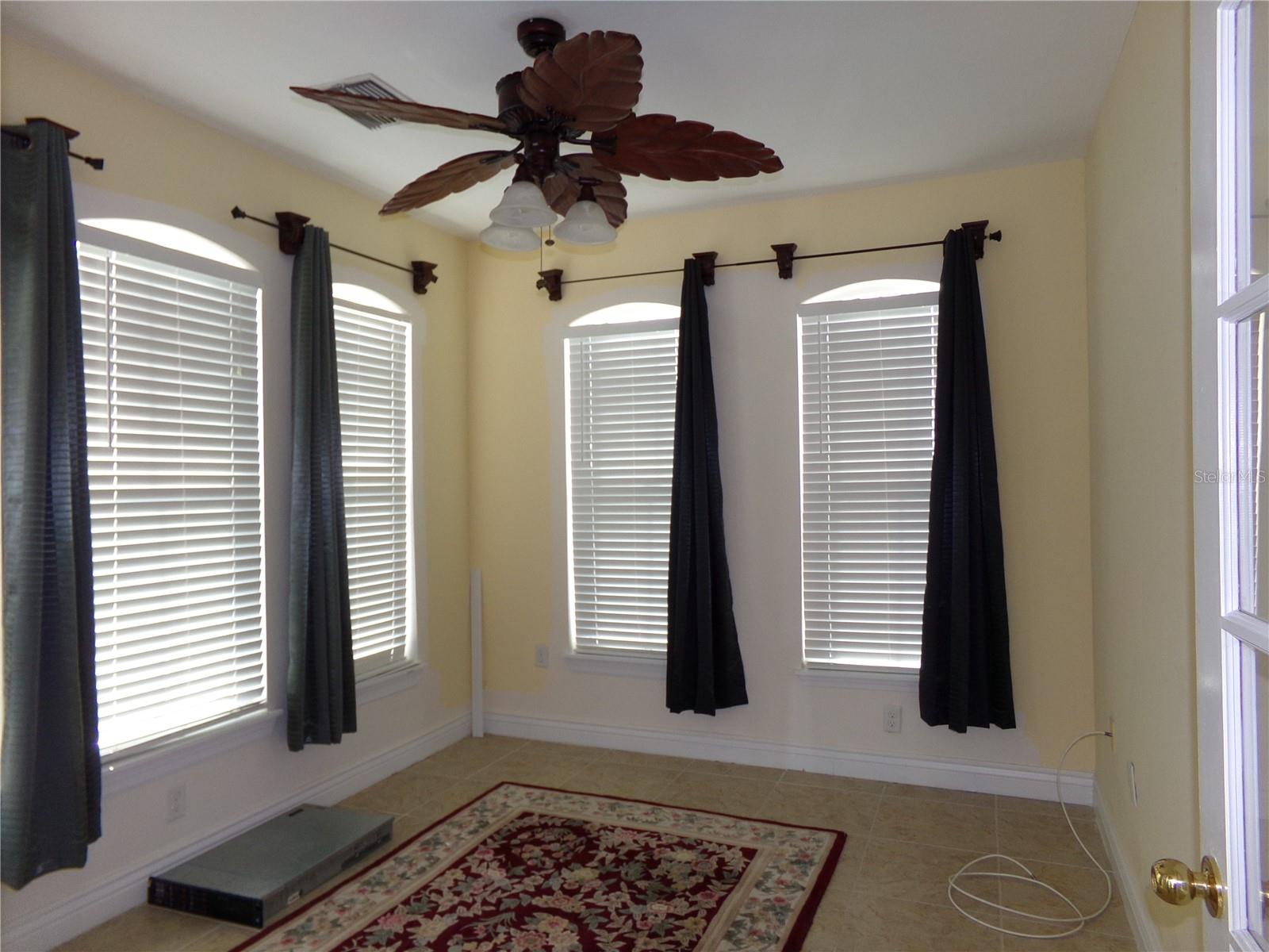 Image 16 of 72 For 2713 Via Murano 239