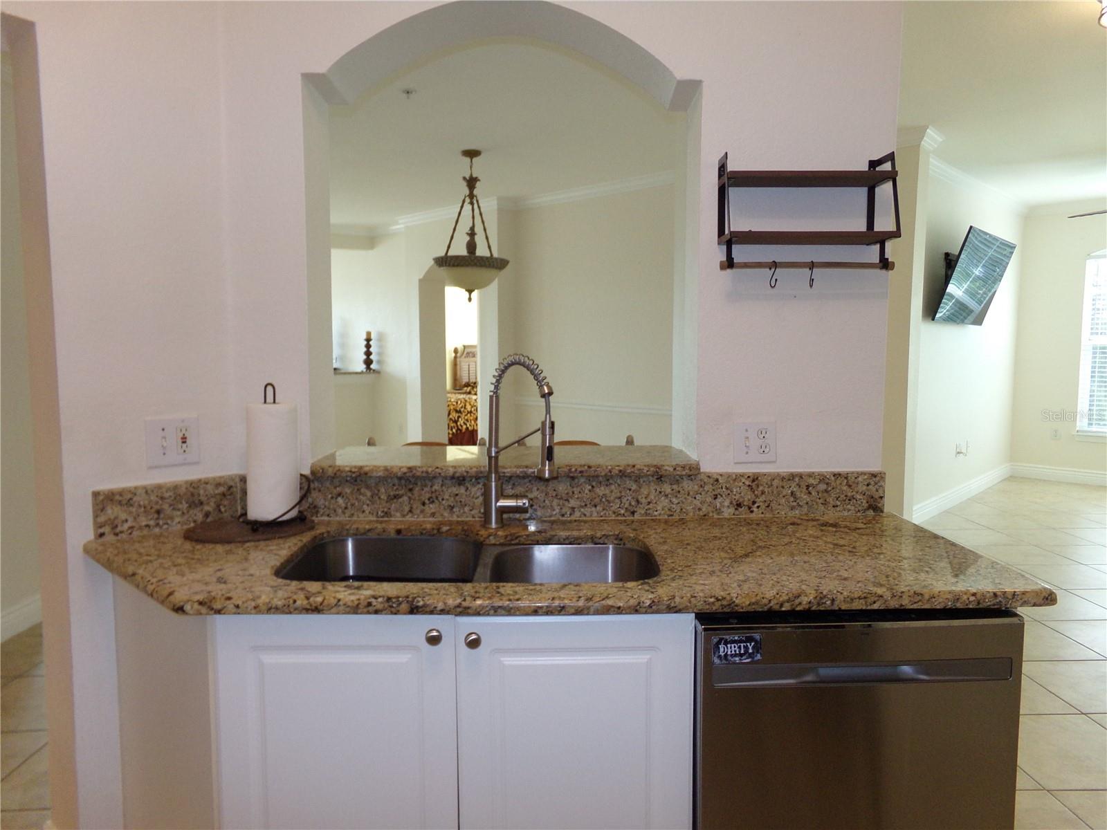 Image 47 of 72 For 2713 Via Murano 239