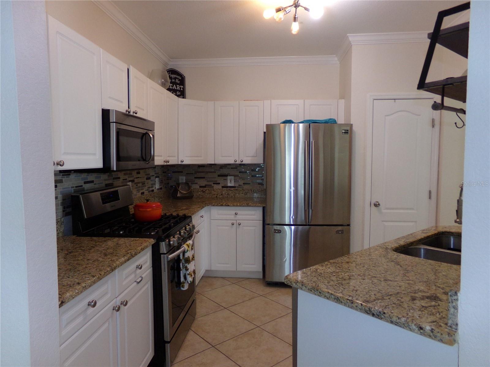 Image 8 of 72 For 2713 Via Murano 239