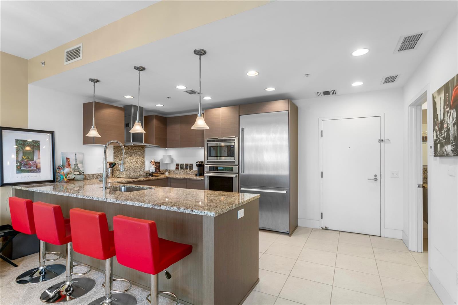 Image 3 of 50 For 175 1st Street S 304