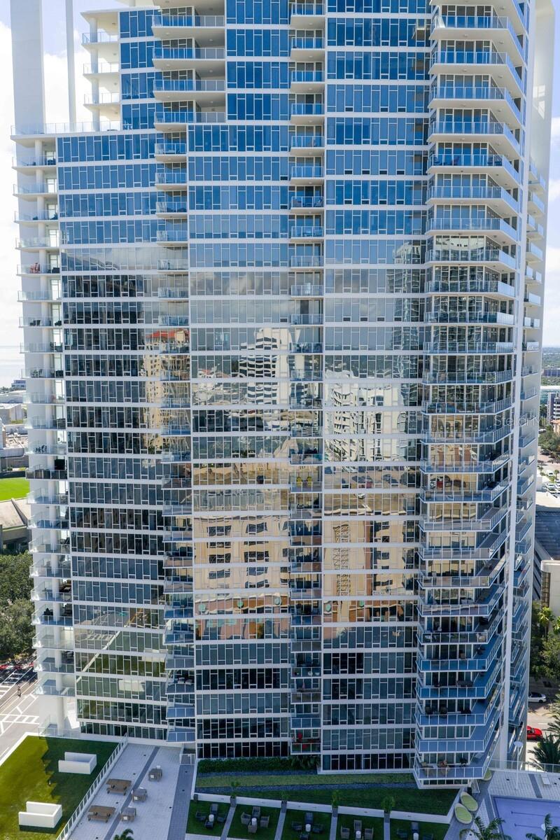 Image 46 of 50 For 175 1st Street S 304