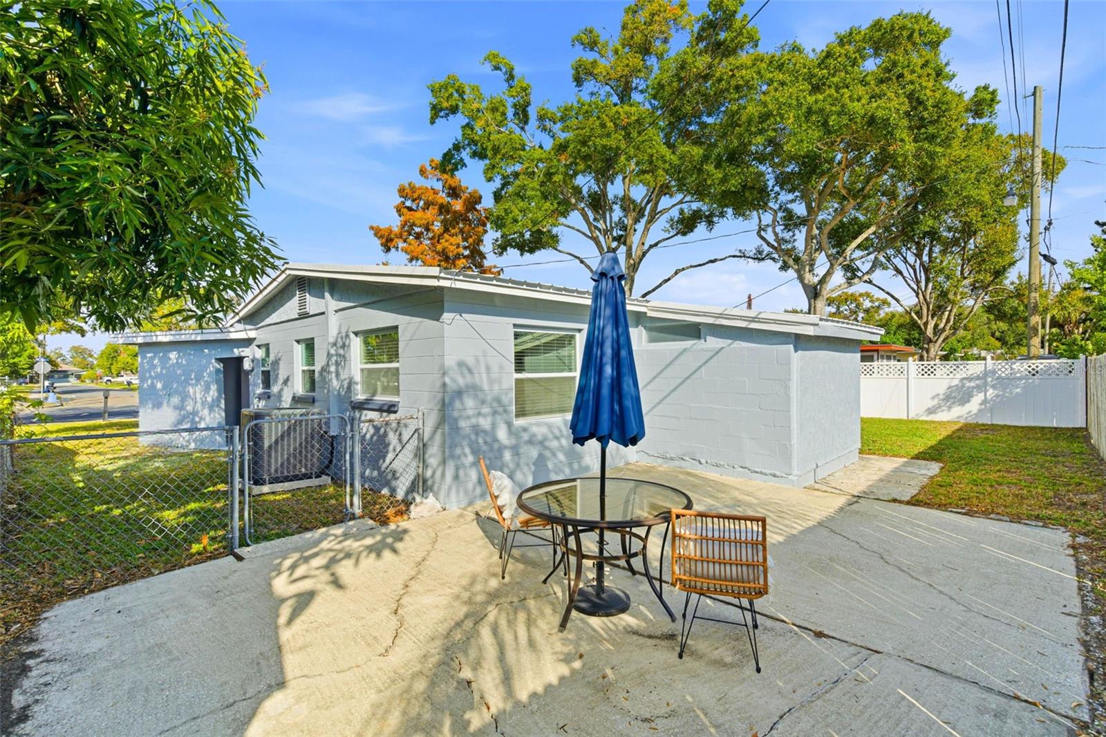 Image 43 of 62 For 5560 94th Avenue N