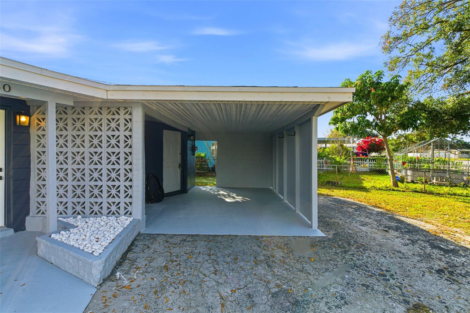 Image 5 of 62 For 5560 94th Avenue N