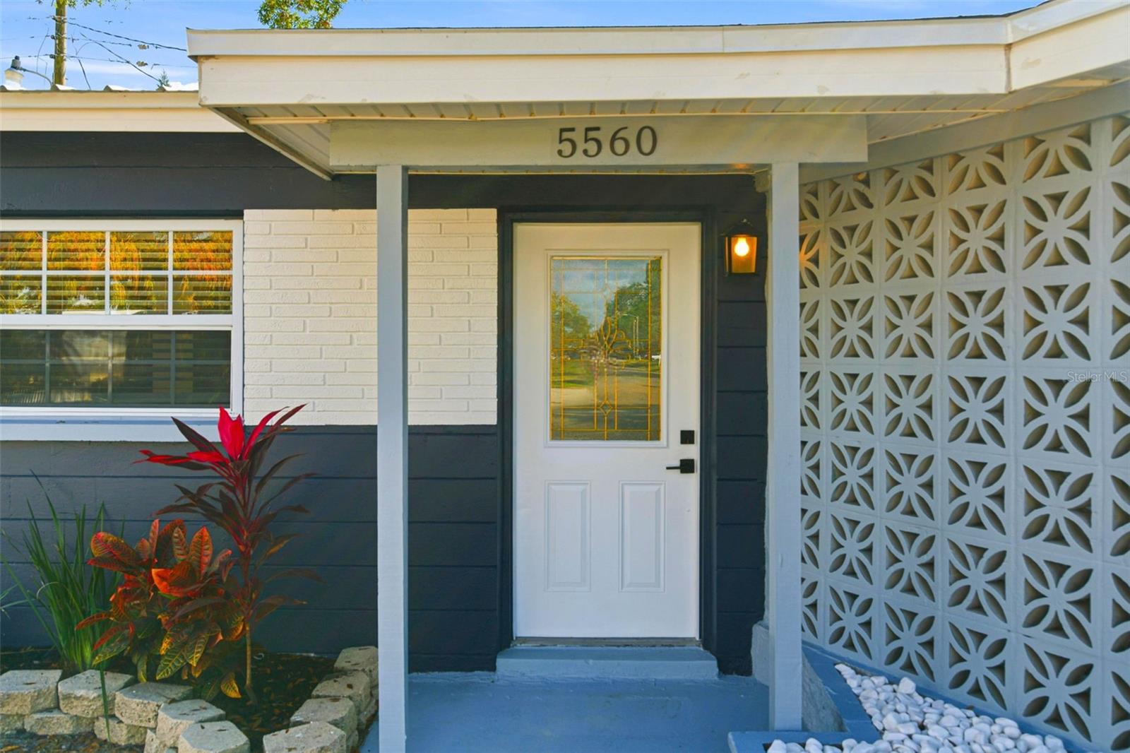 Image 6 of 62 For 5560 94th Avenue N