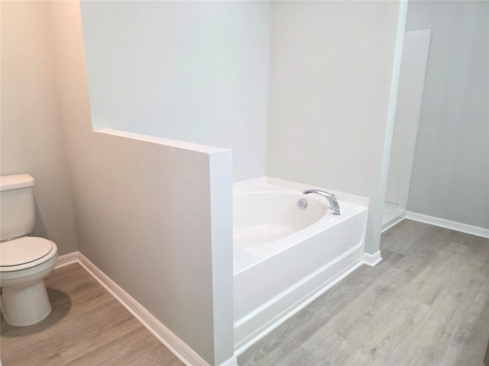 Image 12 of 15 For 729 Chatham Walk Drive