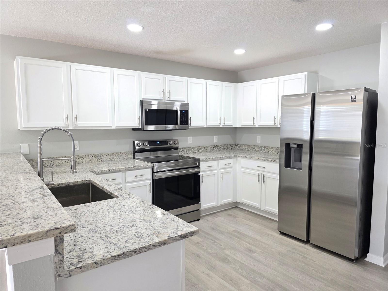 Image 5 of 15 For 729 Chatham Walk Drive