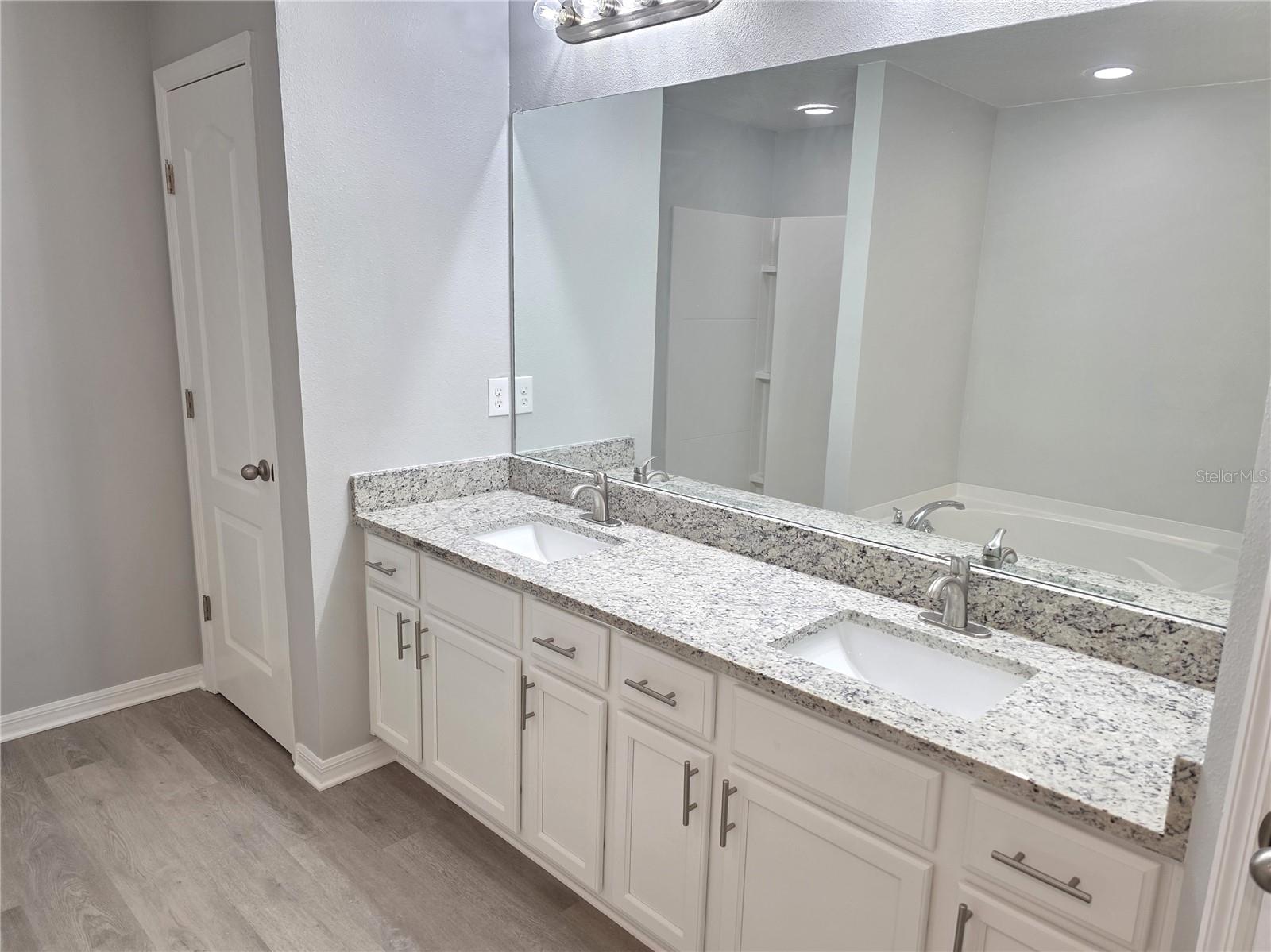 Image 9 of 15 For 729 Chatham Walk Drive