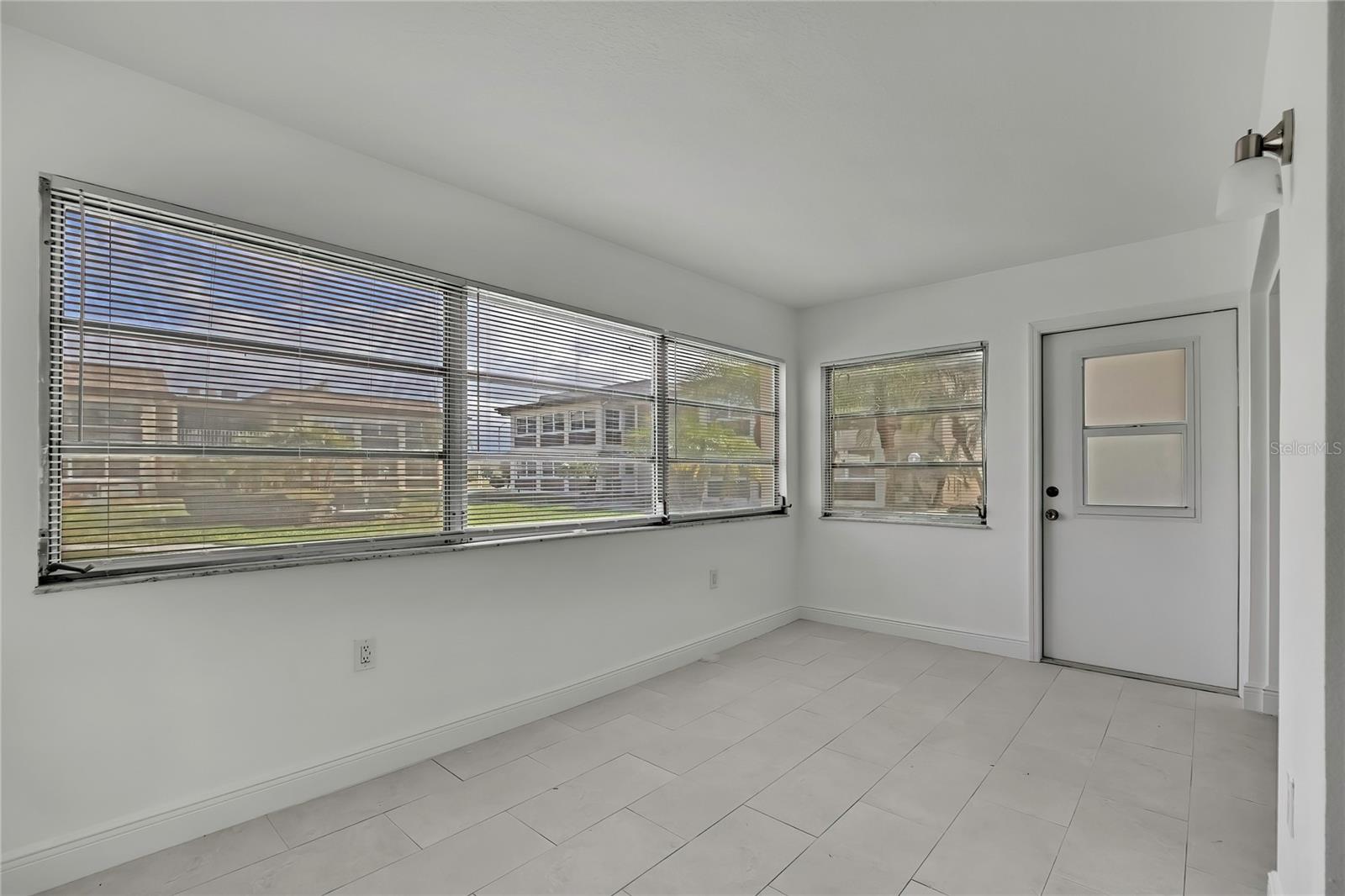 Image 12 of 22 For 5242 Opal Lane 106