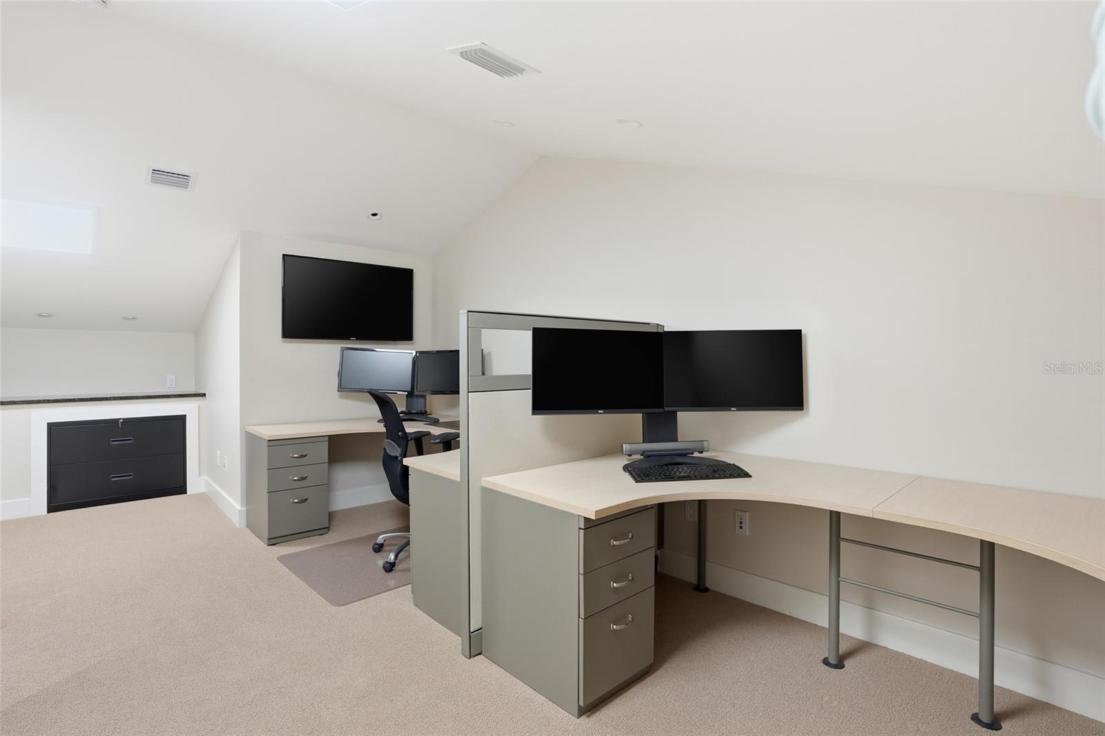 Image 89 of 97 For 12201 Caisson Lane