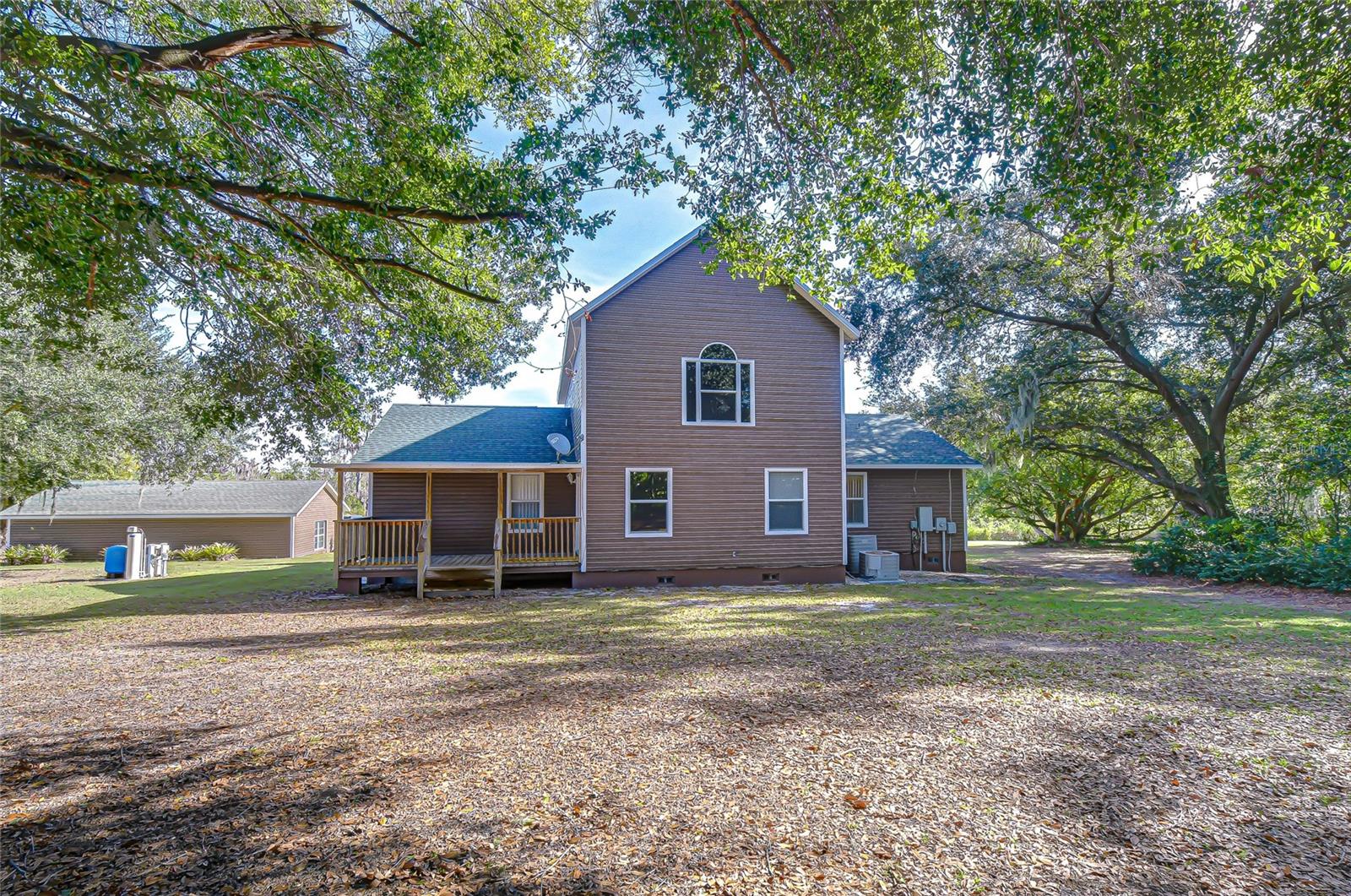 Listing photo id 8 for 3719 Moores Lake Road