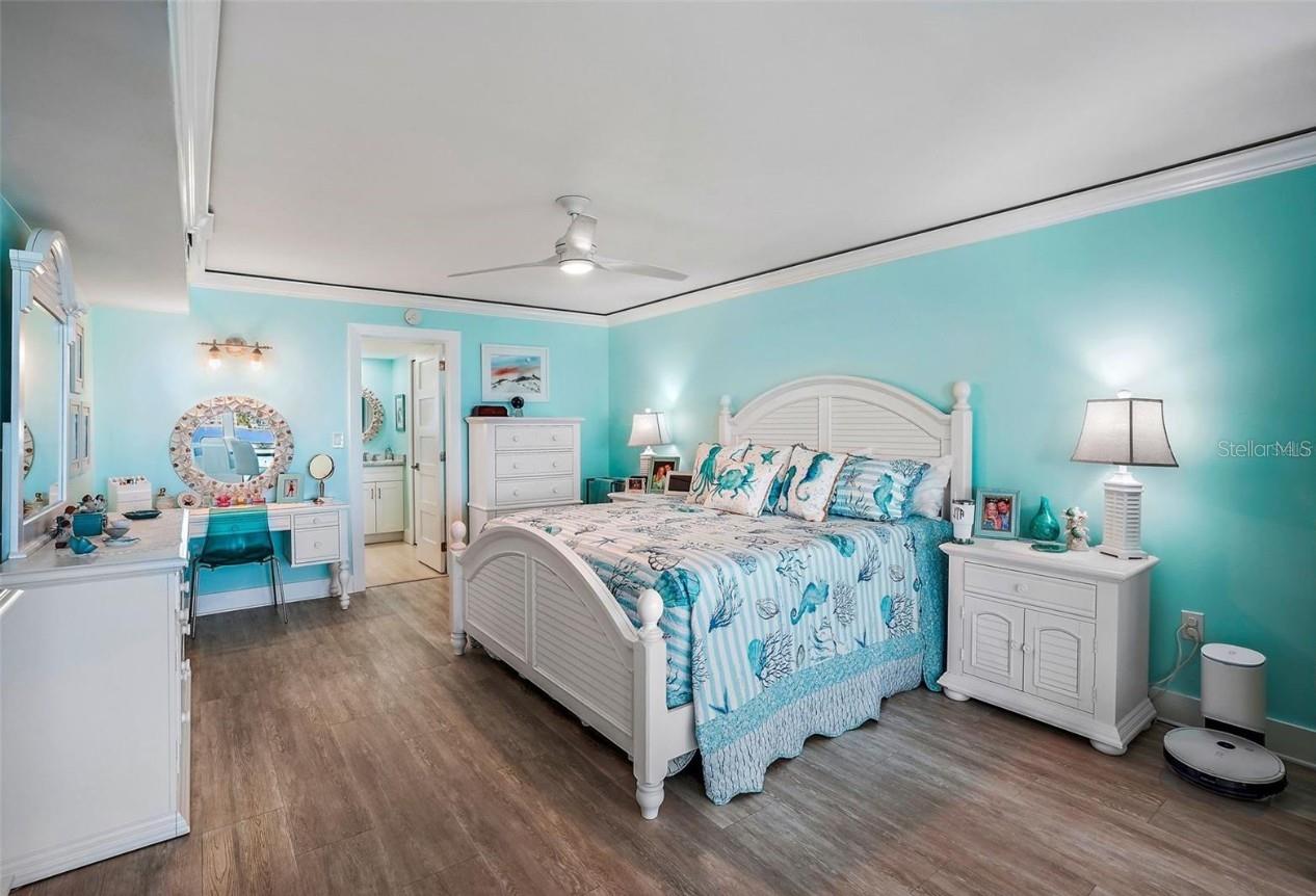 Image 18 of 64 For 5200 Brittany Drive S 407