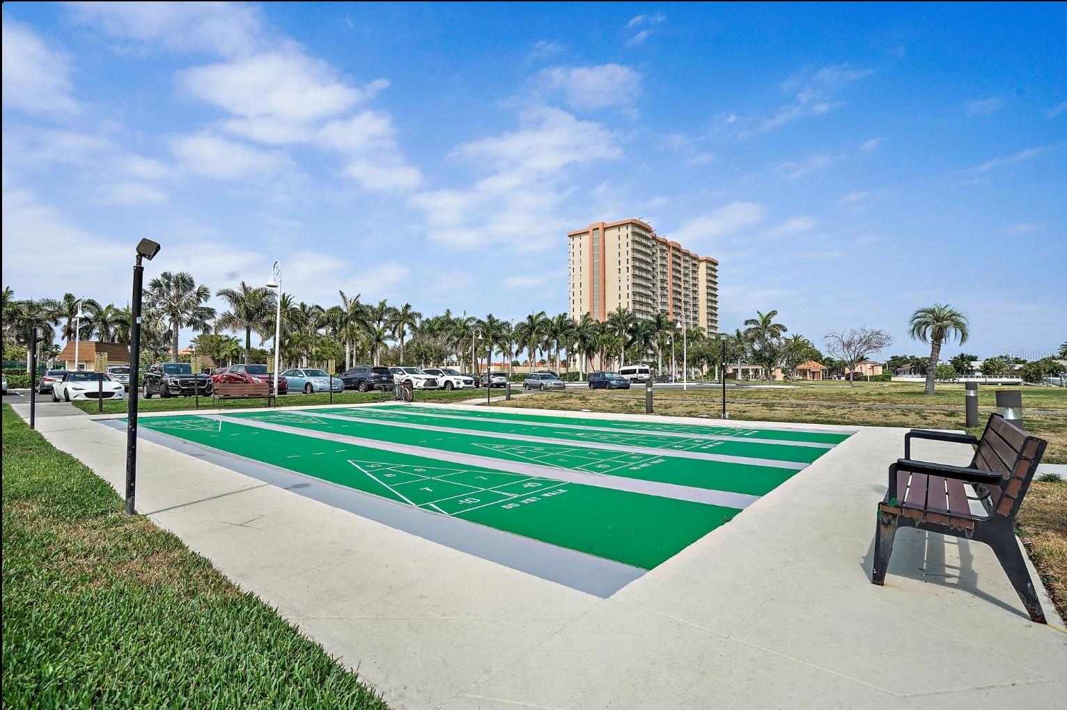 Image 30 of 64 For 5200 Brittany Drive S 407