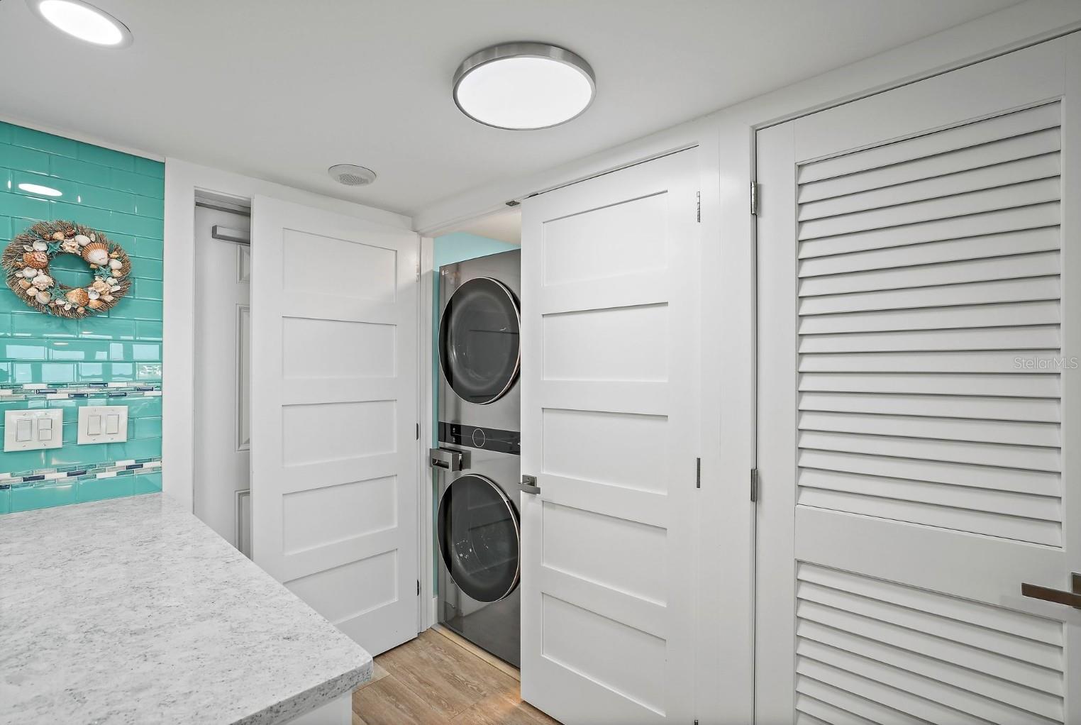 Image 5 of 64 For 5200 Brittany Drive S 407