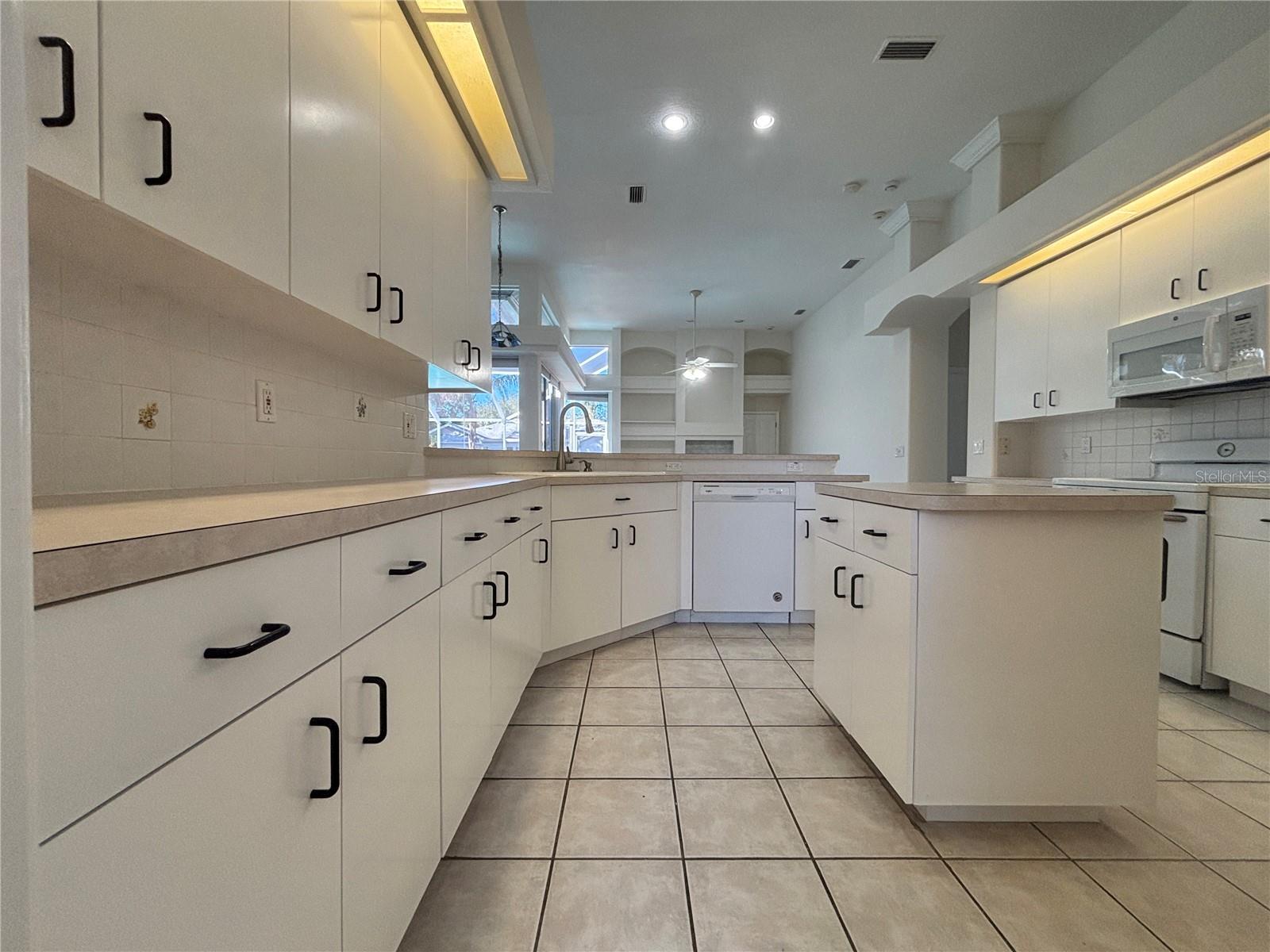 Image 22 of 55 For 3921 Talah Drive