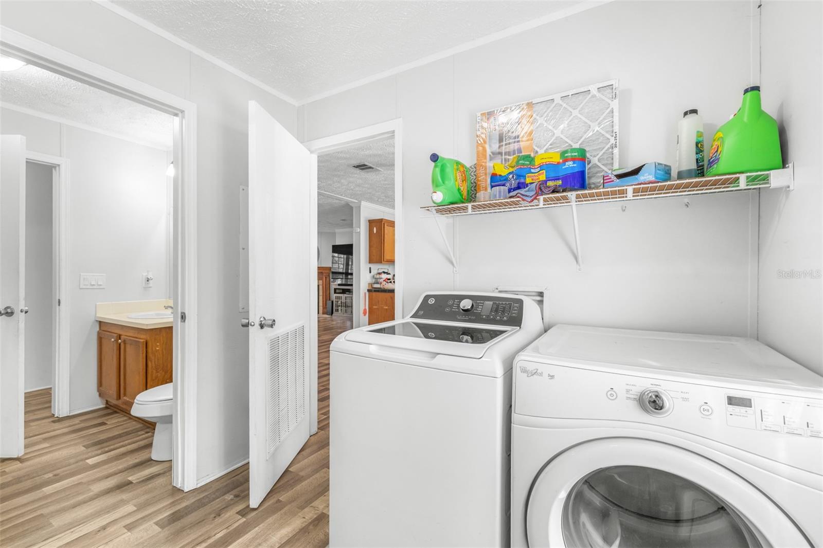 Image 21 of 36 For 9399 35th Court