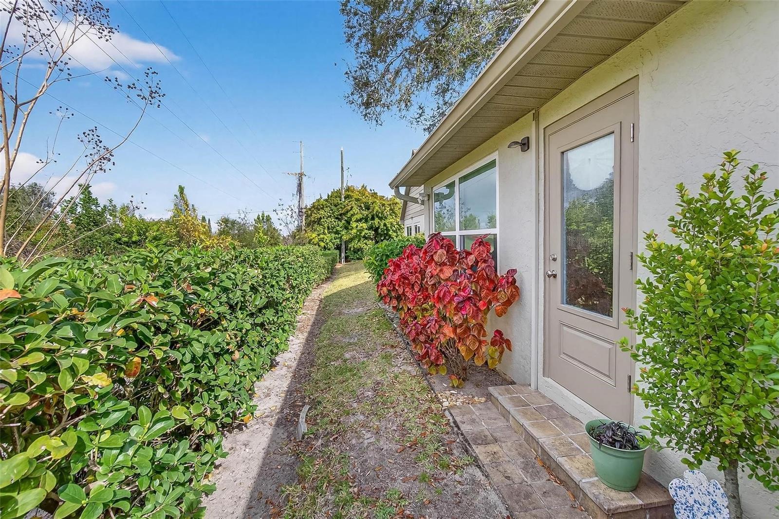 Image 3 of 30 For 2811 Rampart Circle 2811