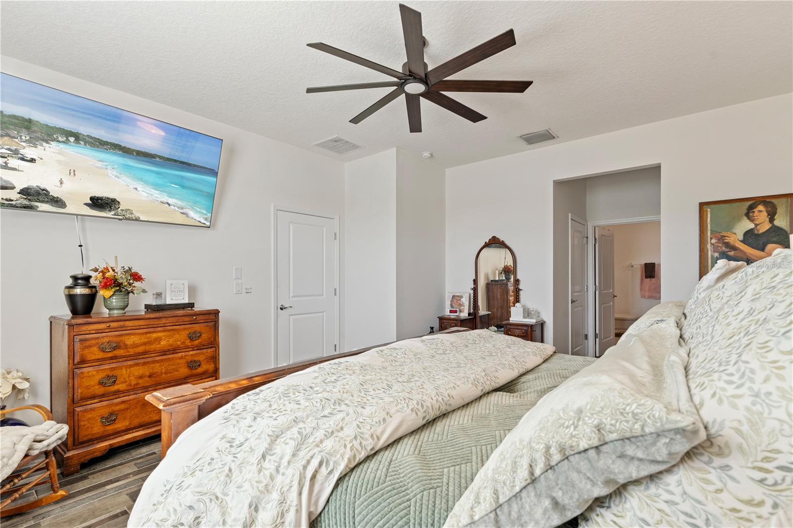 Image 17 of 50 For 1094 Manzanar Place