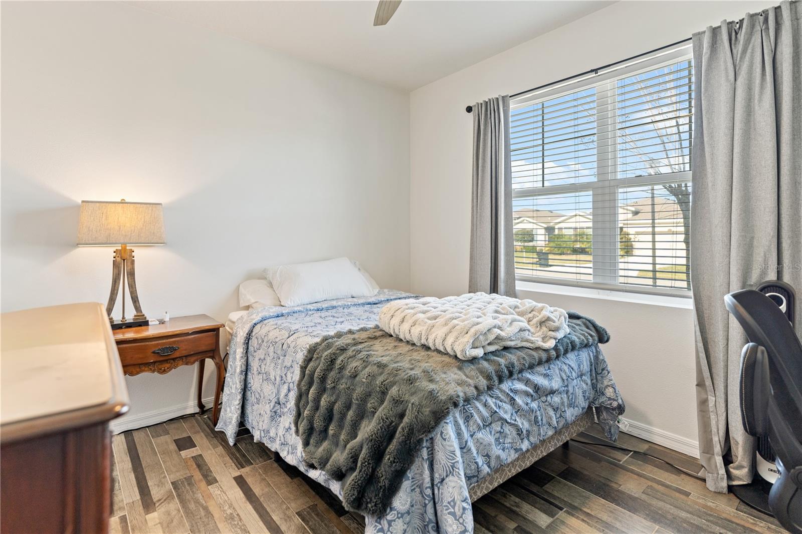 Image 19 of 50 For 1094 Manzanar Place