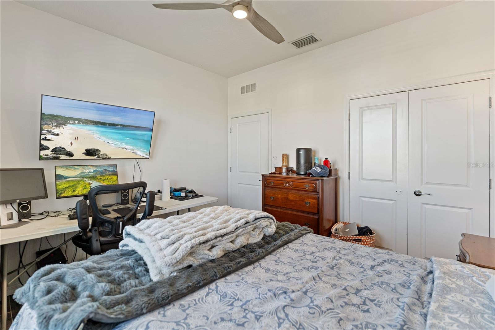 Image 21 of 50 For 1094 Manzanar Place