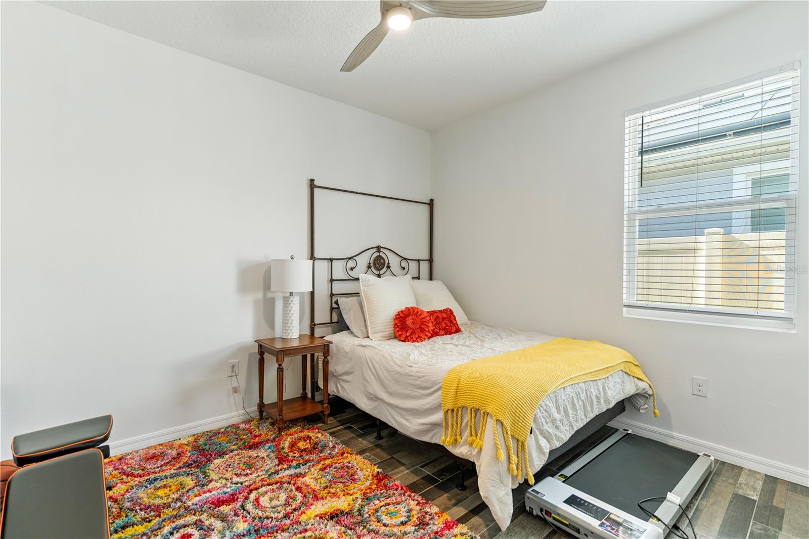 Image 23 of 50 For 1094 Manzanar Place