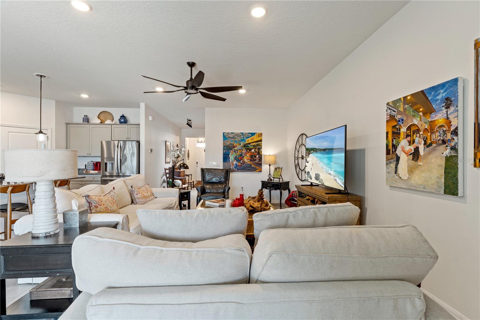 Image 8 of 50 For 1094 Manzanar Place