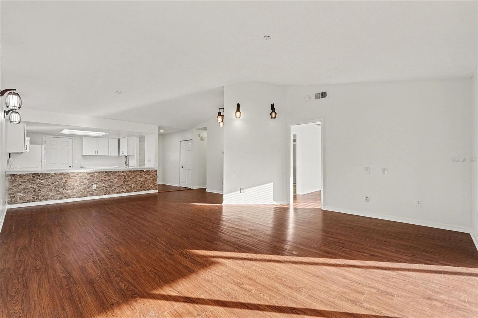 Image 6 of 16 For 18302 Aintree Court