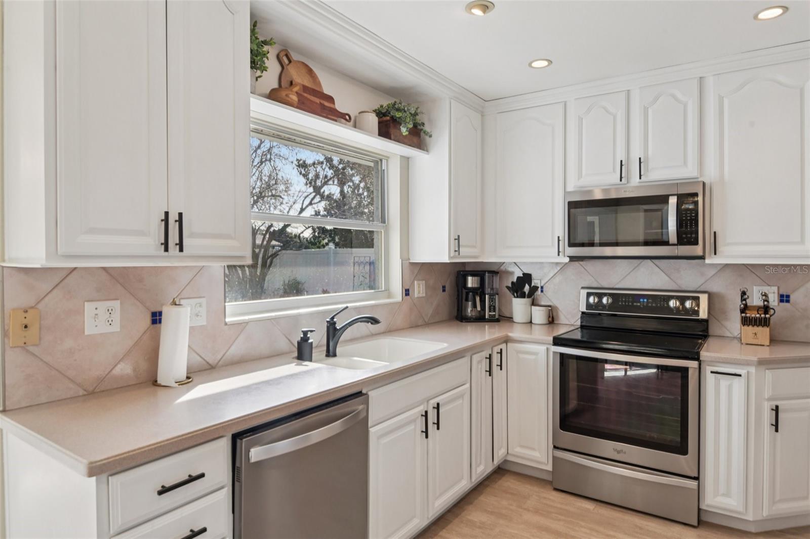 Image 11 of 30 For 1945 59th Street N