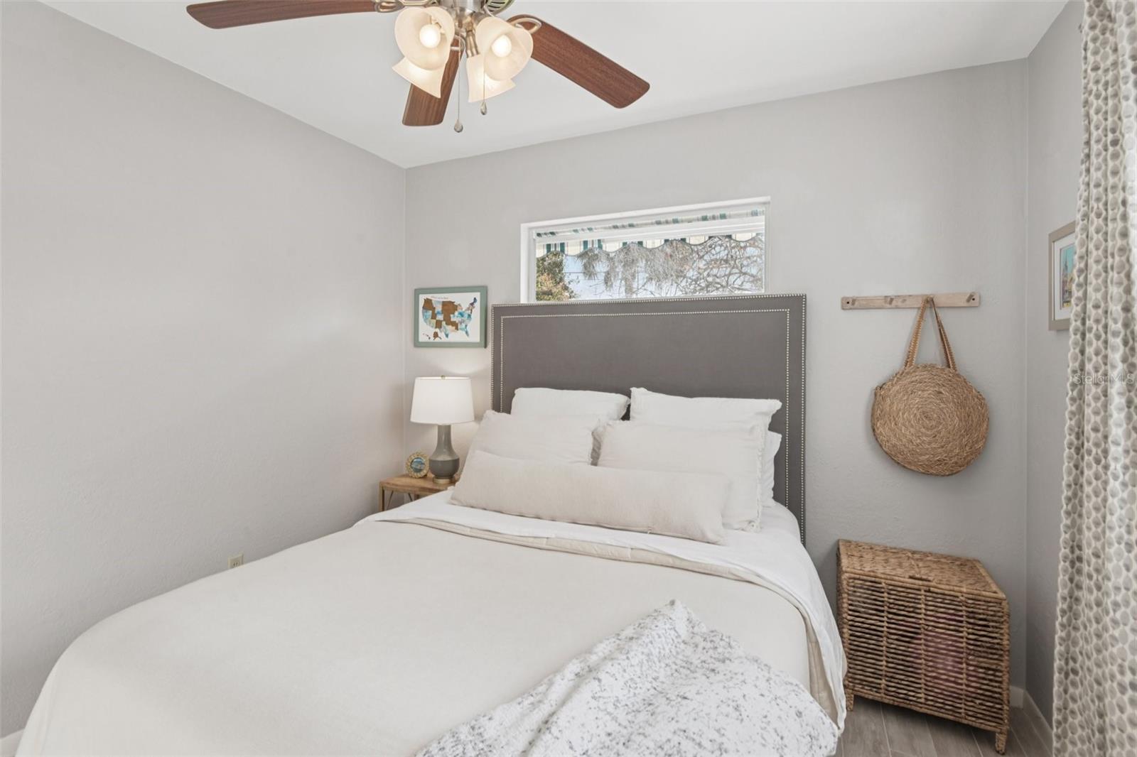 Image 18 of 30 For 1945 59th Street N