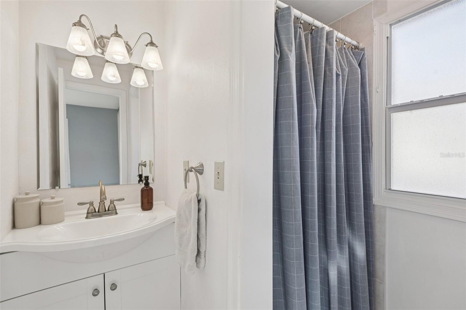 Image 21 of 30 For 1945 59th Street N