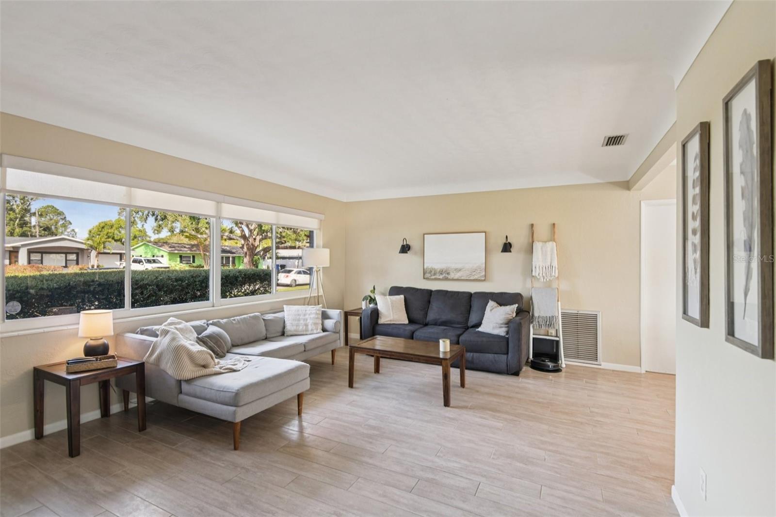 Image 3 of 30 For 1945 59th Street N