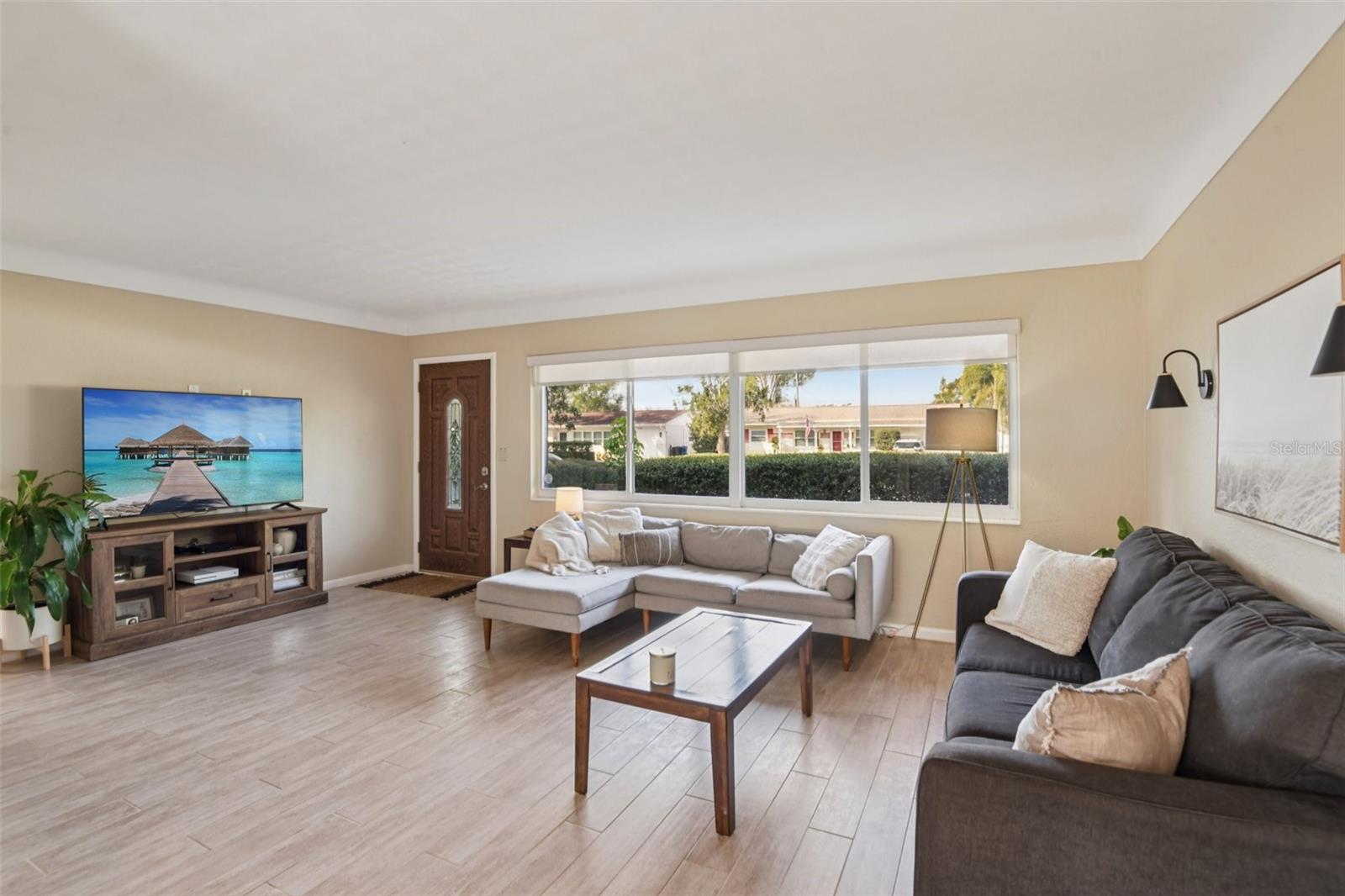 Image 4 of 30 For 1945 59th Street N