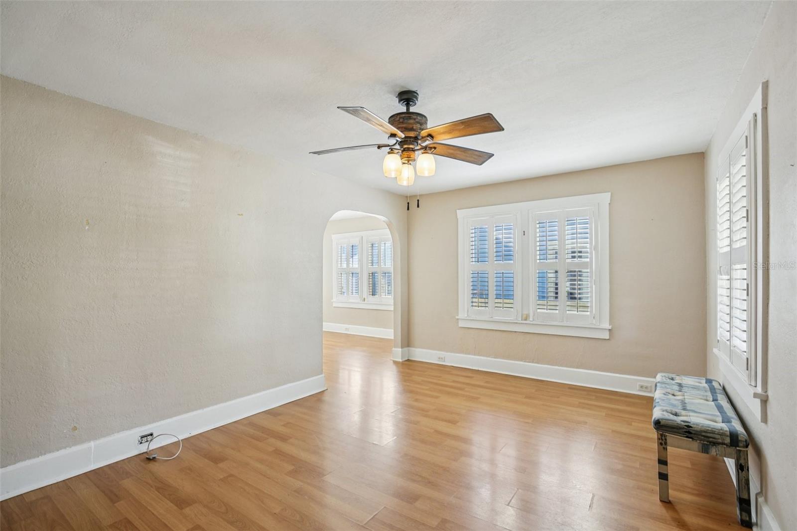 Image 11 of 41 For 2334 25th Avenue S