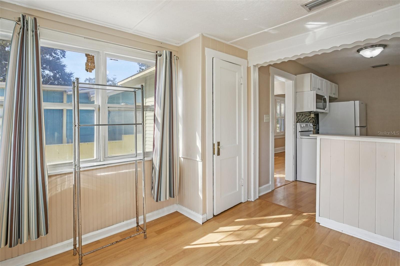 Image 23 of 41 For 2334 25th Avenue S