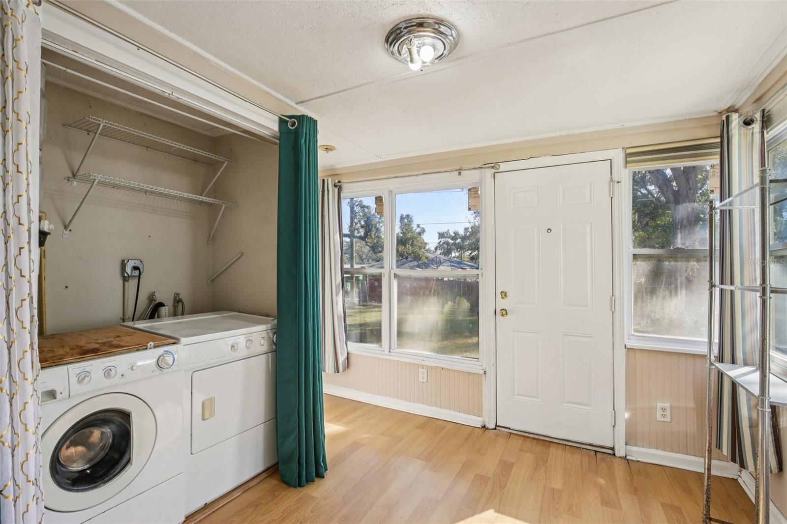 Image 29 of 41 For 2334 25th Avenue S