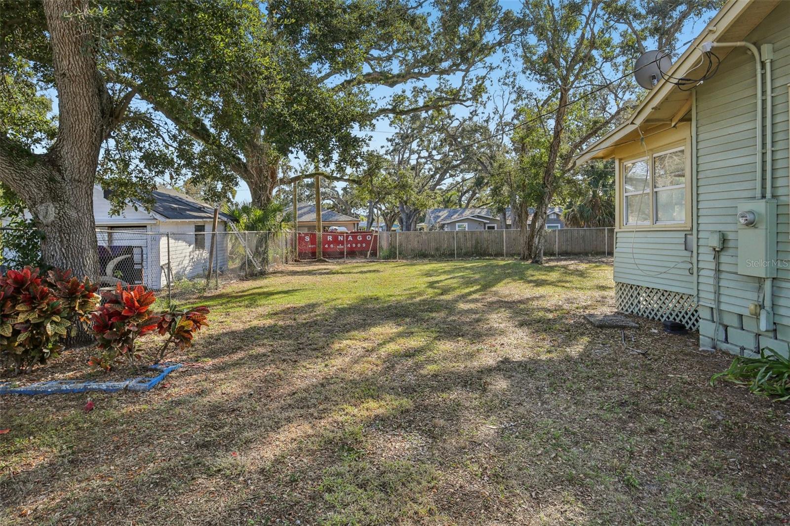 Image 32 of 41 For 2334 25th Avenue S