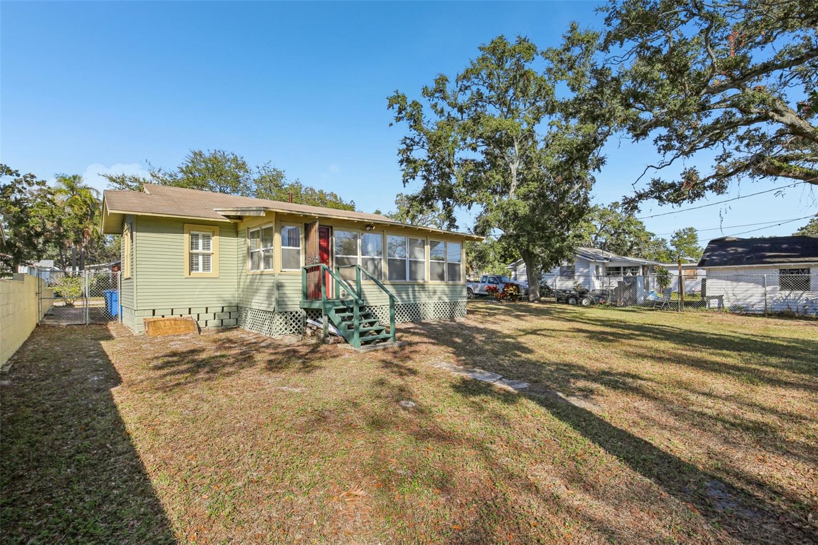 Image 34 of 41 For 2334 25th Avenue S