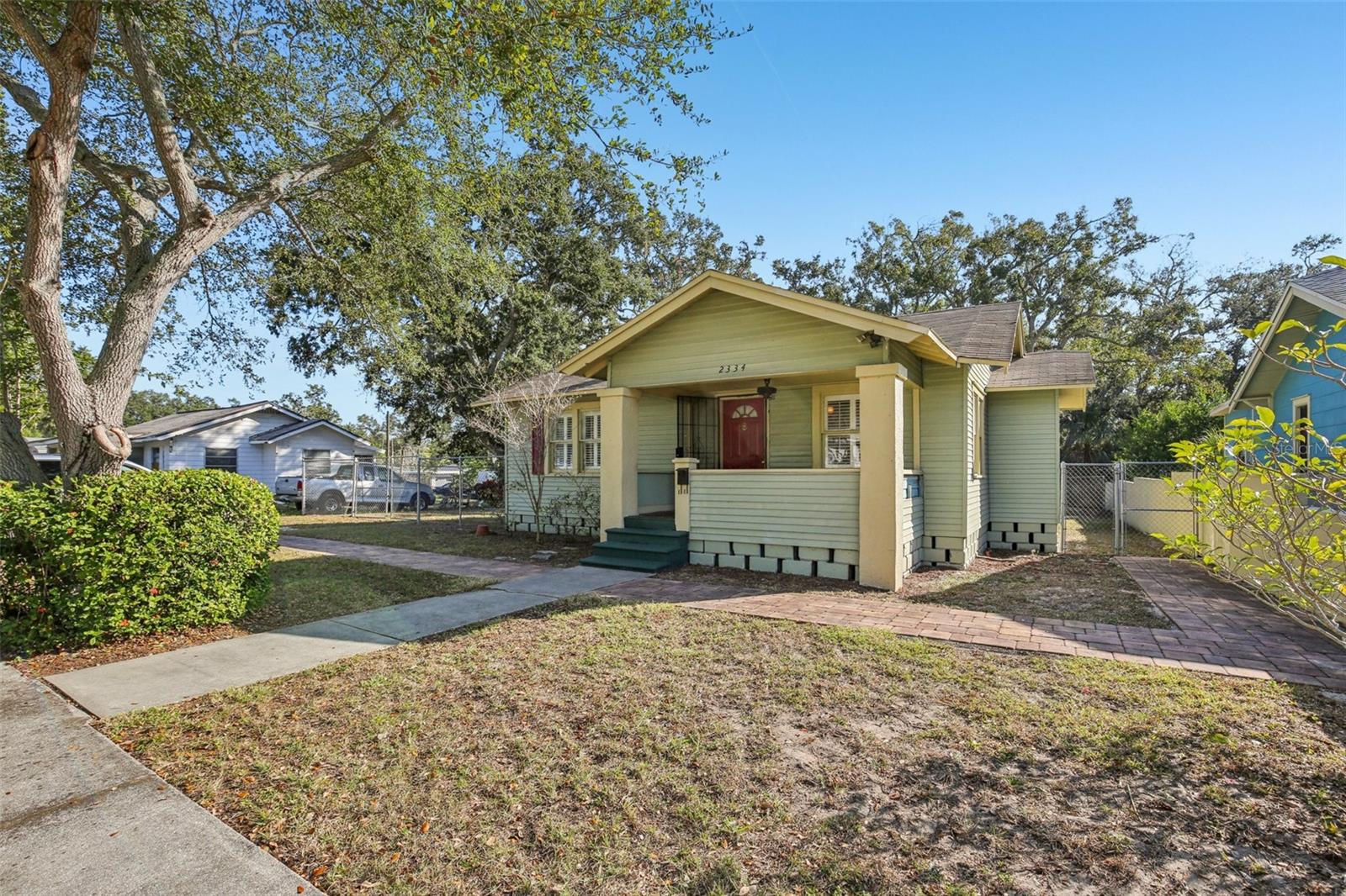 Image 4 of 41 For 2334 25th Avenue S