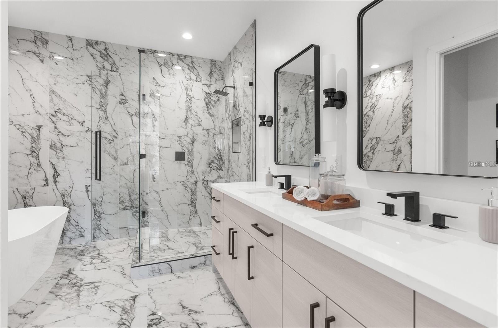 Image 15 of 21 For 102 Adalee Street 3