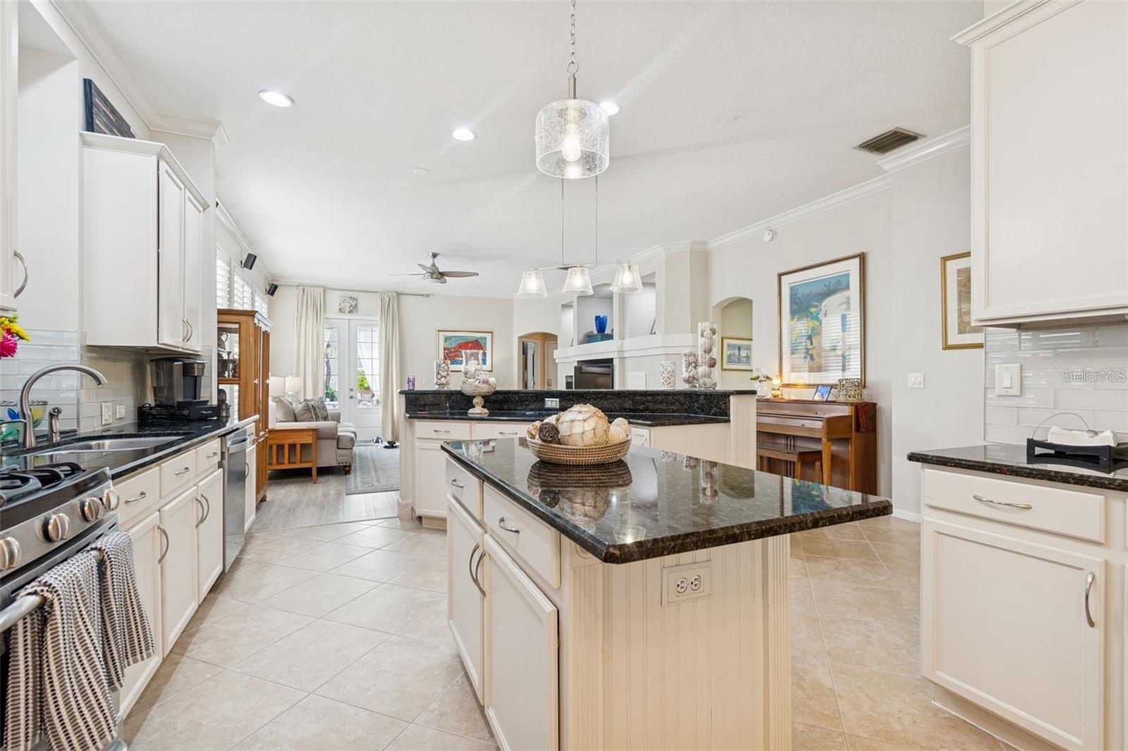 Image 17 of 62 For 10020 Seymour Way