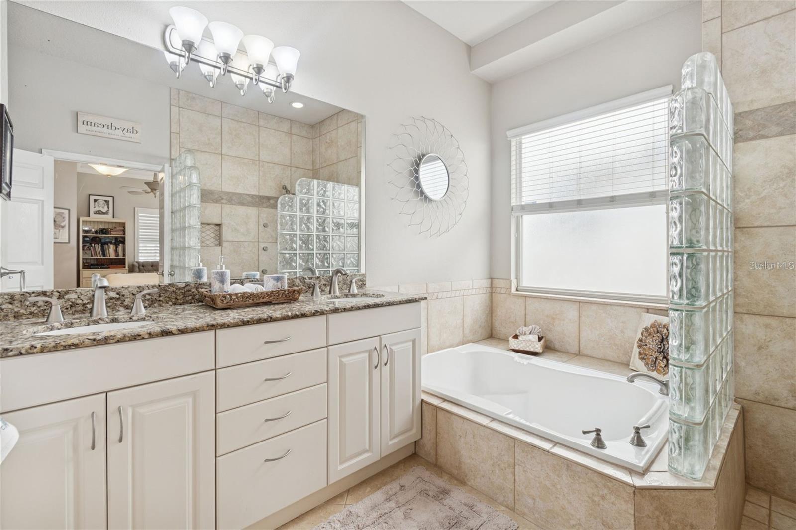 Image 47 of 62 For 10020 Seymour Way