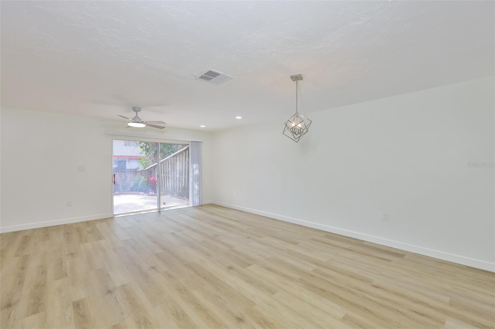 Image 10 of 42 For 1620 58th Avenue S 6