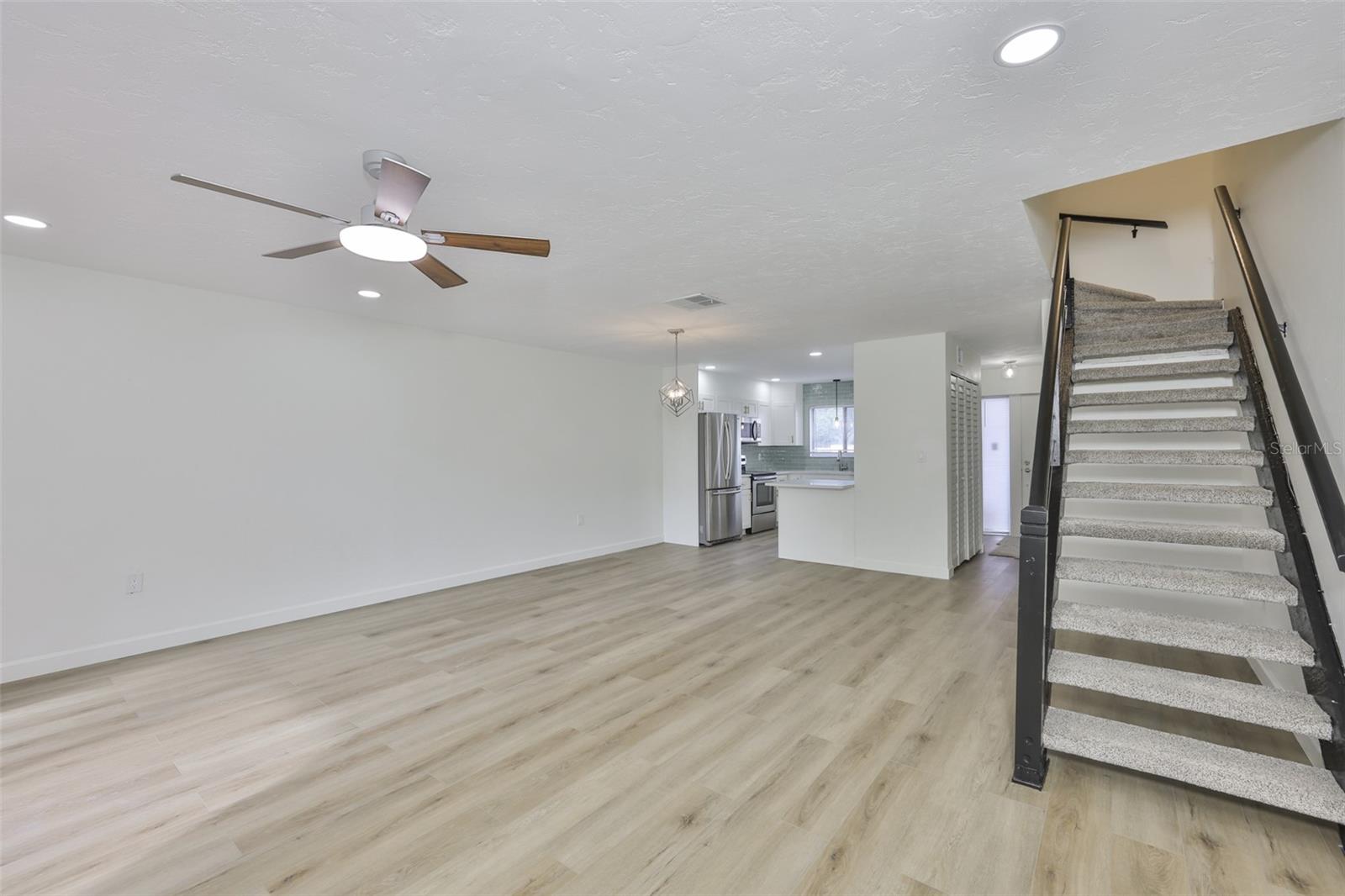 Image 11 of 42 For 1620 58th Avenue S 6