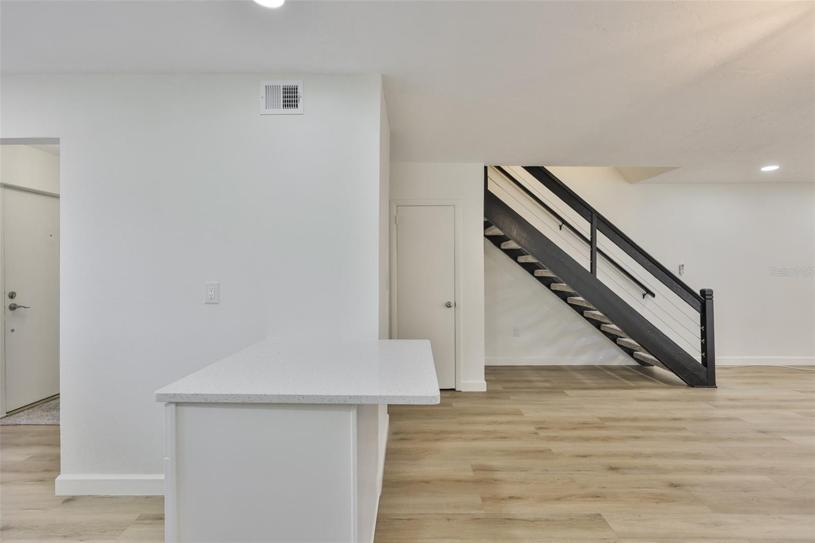 Image 2 of 42 For 1620 58th Avenue S 6