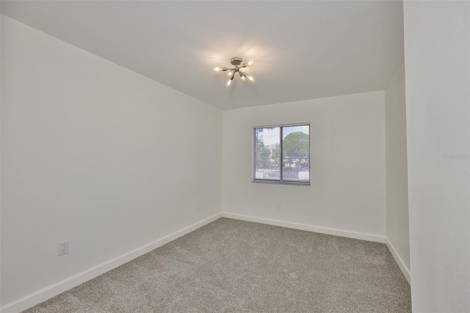 Image 22 of 42 For 1620 58th Avenue S 6