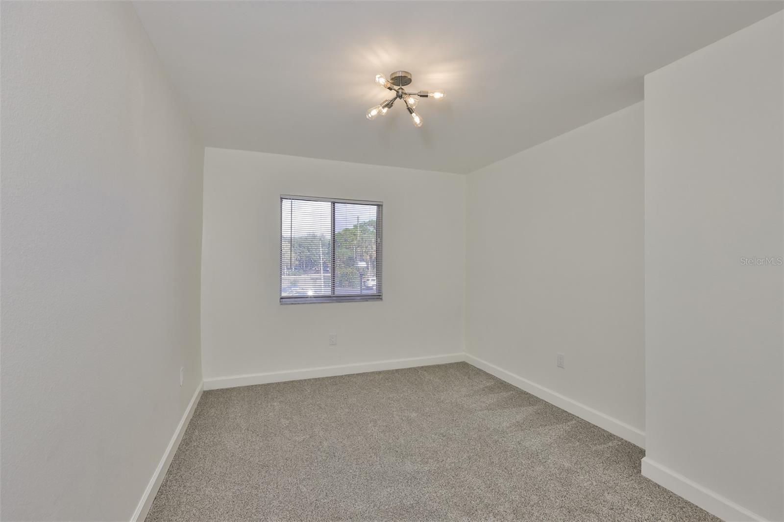 Image 24 of 42 For 1620 58th Avenue S 6