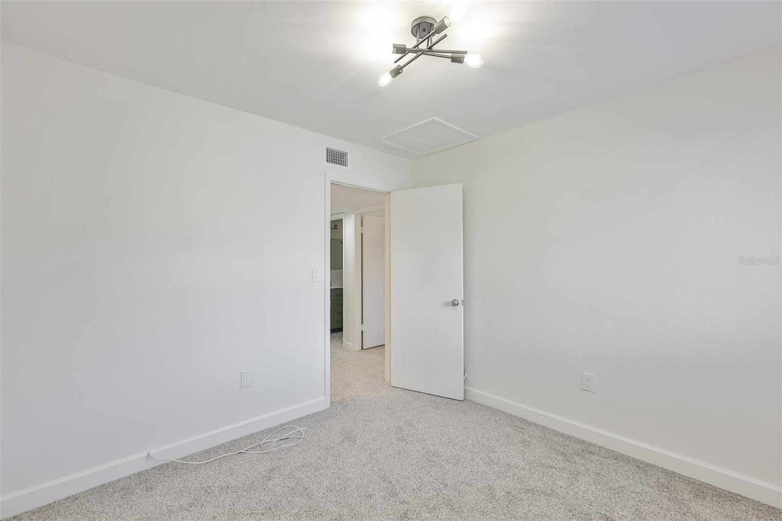 Image 27 of 42 For 1620 58th Avenue S 6