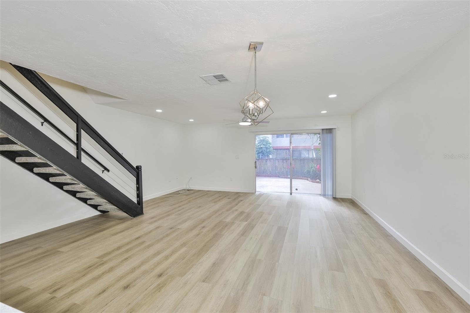 Image 9 of 42 For 1620 58th Avenue S 6