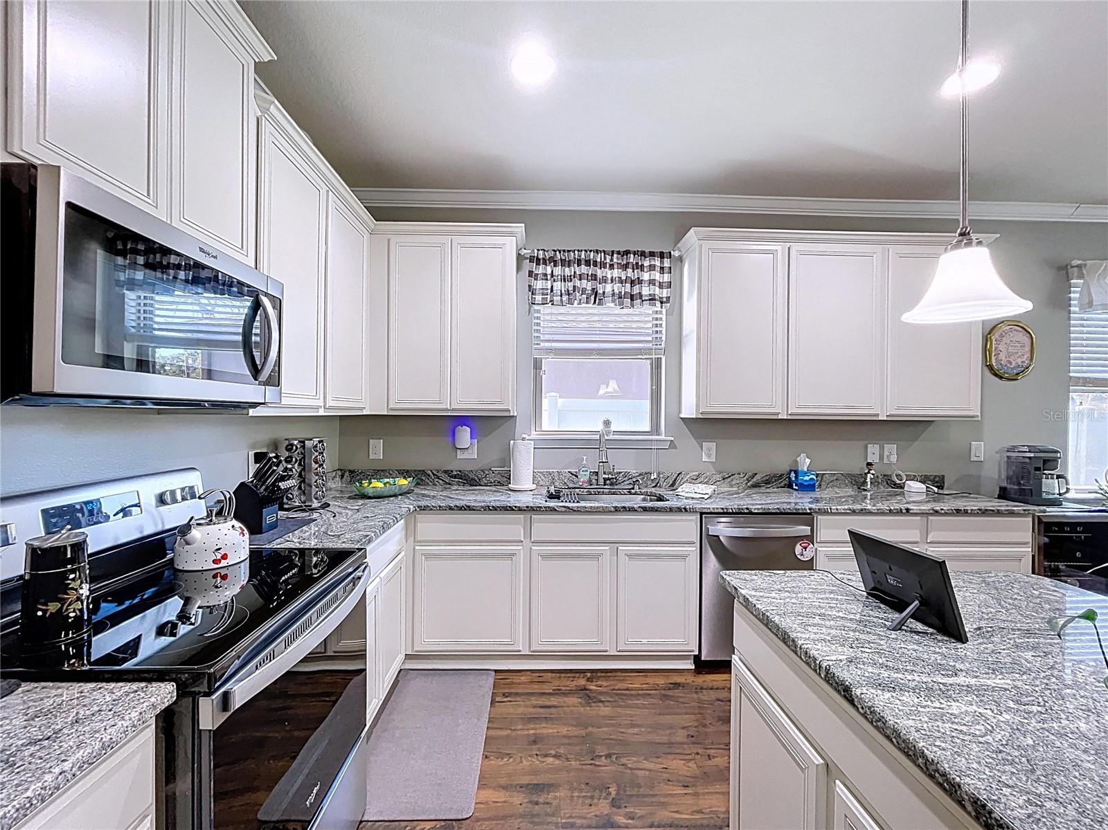 Image 10 of 32 For 2043 Trillium Blvd