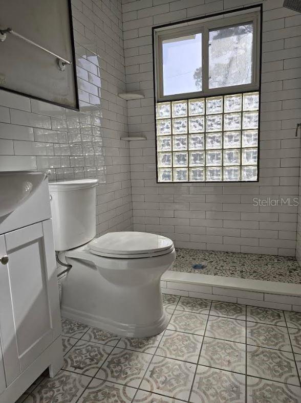 Image 12 of 19 For 265 Mateo Way Ne