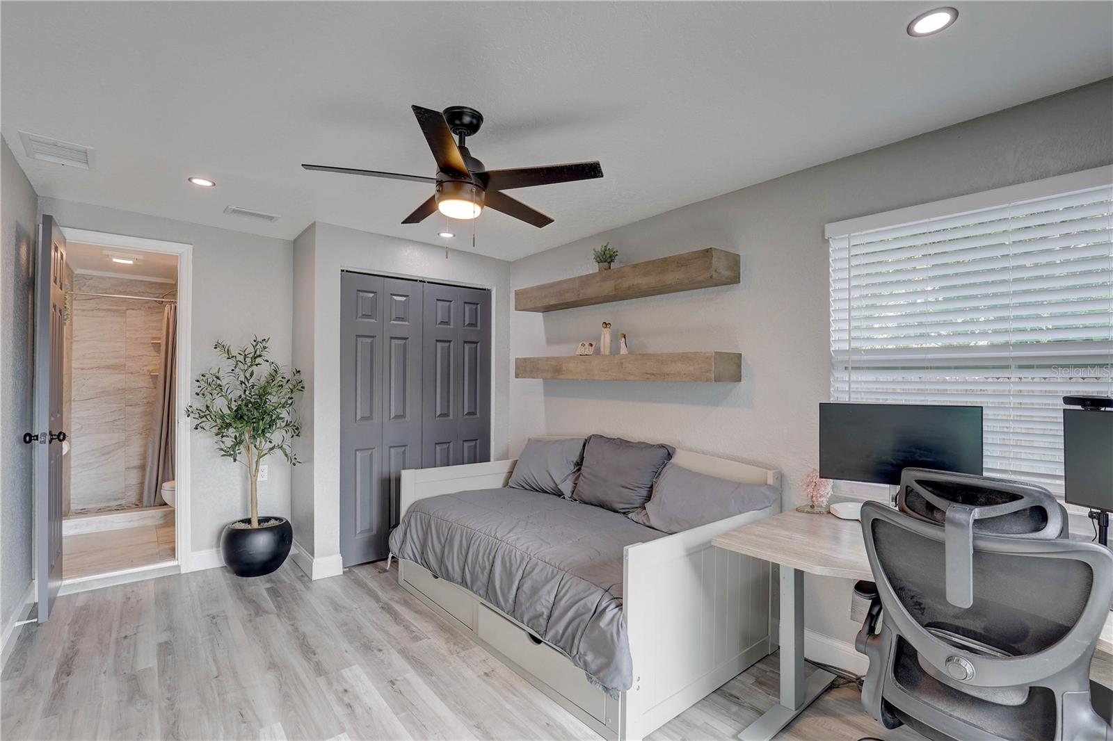 Image 20 of 36 For 8201 Ridge Road